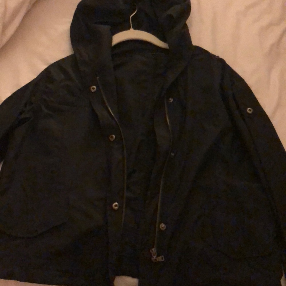 Light weight nylon jacket